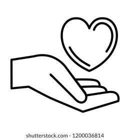 Manos con protección para el corazón