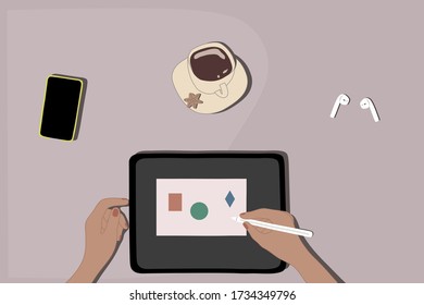 Die Hände der Frau mit einer Tablette. Schreibtisch mit Tablet, Telefon, Kopfhörer und einem Kaffee-Cup. Farbige Vektorgrafik im flachen Stil.