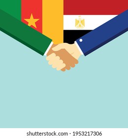 El apretón de manos y dos banderas son Camerún y Egipto. Ilustración vectorial de estilo plano.