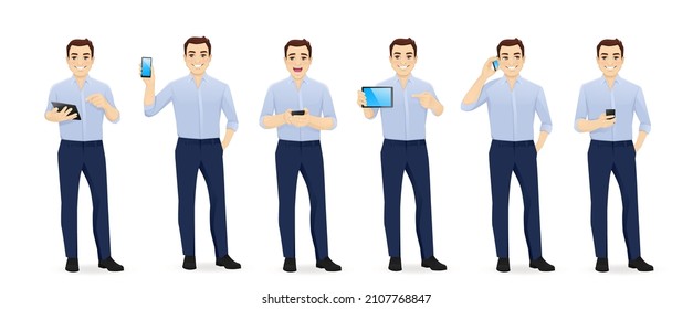 Hombres jóvenes de negocios guapos con camiseta azul, teléfono con gadgets y tableta aislados ilustraciones vectoriales