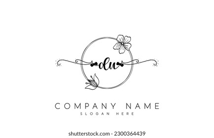 Escritura a mano Diseño del logotipo de DU, belleza, moda, boda y floral con plantilla creativa para cualquier empresa o negocio.