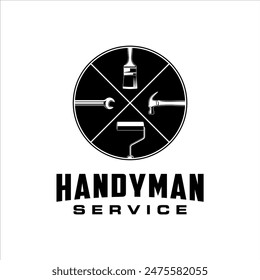 Logotipo de los servicios Handyman en forma redonda con diseño de estilo clásico