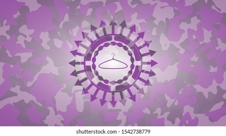 hanger icon on pink camo pattern