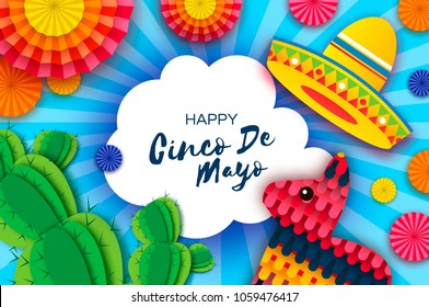 Glückliche Cinco de Mayo Grußkarte. Farbiger Papierfan, Funny Pinata und Kaktus im Papierschnitt-Stil. Origami Sombrero Hut. Mexiko, Karneval. Wolkenrahmen auf Himmelblau. Platz für Text.