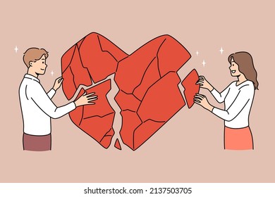 La pareja feliz conecta enormes piezas de corazón superan problemas de relación. El hombre y la mujer hacen las paces o se reconcilian después de una exitosa sesión de asesoramiento familiar o de psicología. Ilustración vectorial. 