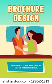 Fröhliches Paar, das zusammen im Bett liegt und lächelt. Kissen, Ehe, Freundin, flache Vektorgrafik. Lob- und Beziehungskonzept für Banner, Website-Design oder Landing-Webseite
