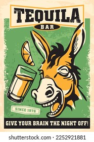 Feliz burro disfrutar en tequila, divertida antropomórfica ilustración retro para tequila bar. Diseño de afiches de estilo humorístico con sonrisas animales y bebida. Ilustración vectorial.