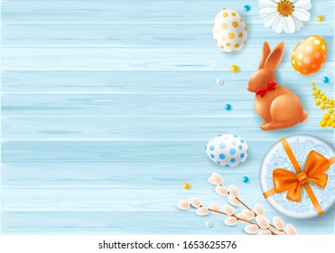 Bannière de Joyeuses Pâques avec Oeufs colorés, branches de saules, fleurs et lapin de Pâques au chocolat. Tables en bois sur fond flou. Annoncer et acheter un modèle de bannière pour la fête de Pâques. Illustration vectorielle.