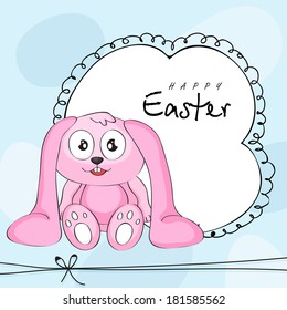 Tarjeta feliz de celebración de Pascua con lindo conejito en fondo azul, puede ser usada como volante, pancarta o afiche.
