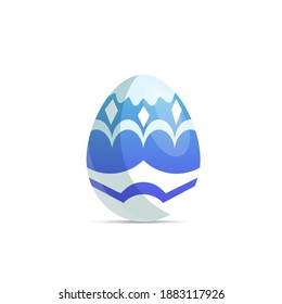 Feliz Pascua. Huevo de Pascua con color azul y textura de franja blanca sobre él. Aislado sobre un fondo blanco