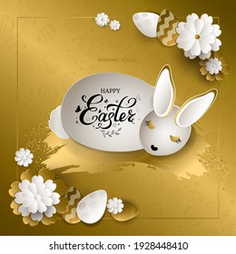 Banner de oro feliz de Pascua con conejo blanco, huevos y flores en estilo de arte de papel y letras dibujadas a mano en trazo de cepillo dorado, patrón. Para invitación, afiche, tarjetas. Ilustración del vector