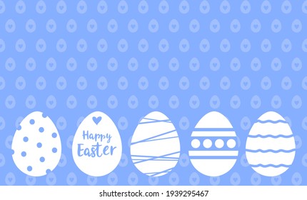 Feliz tarjeta de felicitación de Pascua. Huevos blancos de Pascua en un fondo azul con espacio para copiar 