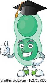Frohes Gesicht Mascot Design Konzept der grünen Streptococcus pneumoniae mit einem Graduationshut tragen. Vektorgrafik
