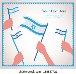 Feliz día de la independencia israelí. Manos con banderas.