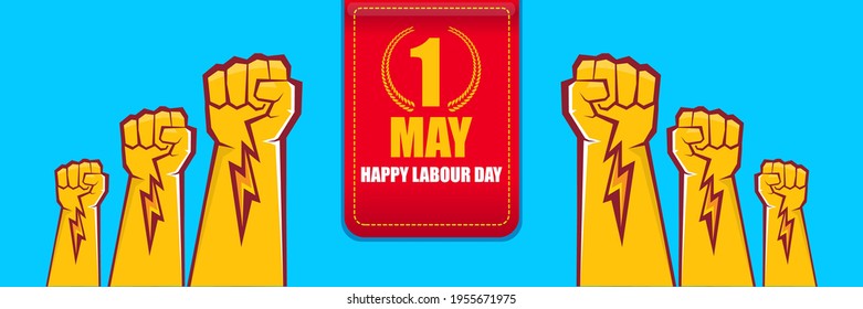 Etiqueta del vector feliz día laboral con puño naranja fuerte sobre fondo horizontal azul. fondo del día de trabajo feliz vector o banner horizontal con mano de hombre. afiche del día del trabajador