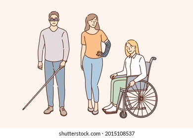 Feliz estilo de vida de las personas discapacitadas. Jóvenes sonrientes en silla de ruedas, ciegos con palo especial y brazo roto juntos disfrutando de la ilustración del vector de vida 