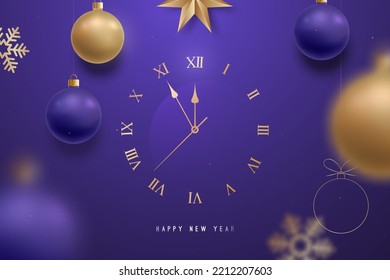 Alles Gute zum Neujahr mit goldener Uhr. Hängende Weihnachtsbälle, Schneeflocken und Stern mit unscharfem Effekt. Einzigartiges Design für Banner, Poster oder Einladung.