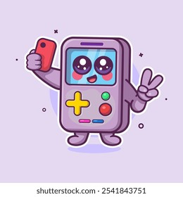 mascote de personagem de videogame portátil feliz tirando uma selfie com um smartphone isolado cartoon