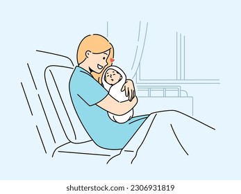 Mujer feliz sentada en la cama del hospital acariciando al bebé recién nacido. Madre sonriente después del parto con un niño inocente lindo en la clínica. Maternidad. Ilustración vectorial. 