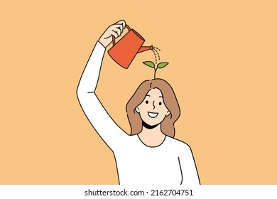 Las mujeres felices usan agua para regar la plántula en el cerebro mejorando el pensamiento creativo. Niña sonriente involucrada en el proceso de automejora. Mentalidad y crecimiento mental. Ilustración vectorial. 