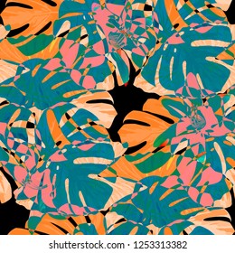 Hawaiian Flowers. Seamless Pattern with Indonesian Rainforest. Retro Colorful Texture with Tropical Leaves and Flowers for Cotton, Print, Textile. Vector Seamless Background.