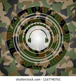 headphones icon on camo pattern