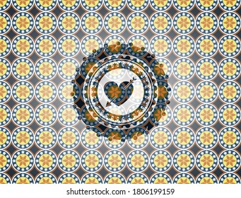corazón con icono de flecha dentro del fondo de la placa arabesca. decoración árabe. 