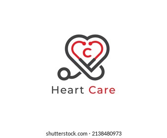 Símbolo del icono del logotipo de Heart Care Concept Diseño con letra C. Plantilla del logotipo de la ilustración del vector