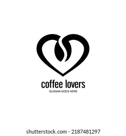 logotipo del corazón y el café. combinación gráfica de amor y café. adecuado para la comunidad de amantes del café, negocio del café