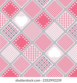 Heart lozenges and polka dot pattern in chains