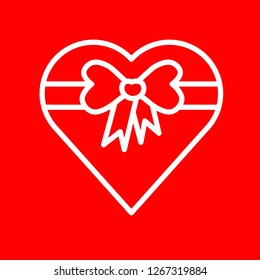 Heart red gift box with bow ribbon