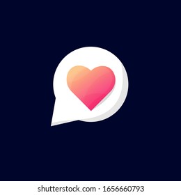 Icono de burbuja del corazón en el habla aislado con sombra larga. Forma del corazón en la burbuja de mensajes. Signo de amor