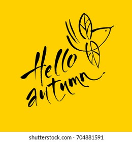 Hallo Herbst.   Vektor handgeschriebenes Briefing Angebot. Moderne Kalligraphie. 