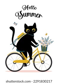 Hola verano. Un lindo gato negro monta una bicicleta y disfruta el comienzo del verano. Un animal divertido con un ramo de flores y mariposas sobre un fondo blanco. Vector.