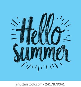 Hola, verano. Leyenda grabada a mano del vector aislada en fondo azul.