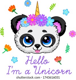 Hallo, ich bin ein Einhorntext. Kopf eines süßen Panda in Blumenkranz. Vector-Illustration in weiß isoliert