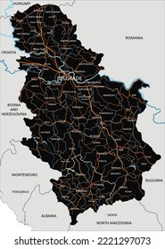 Mapa de ruta de Serbia muy detallada con etiquetas.