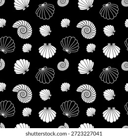 Patrón sin costuras en blanco y negro de alto contraste con conchas marinas y espirales de nautilus. Gráfico marino llamativo adecuado para textiles modernos, Fondos de pantalla y marca monocromática.