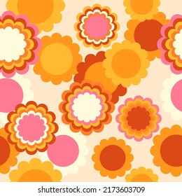 Patrón retro de hippie sin fisuras. Nostálgica huella groovística de los años 70 con flores geométricas. Fondo floral vintage. Diseño textil y de superficie en colores anticuados