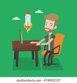 Ein Hipster-Geschäftsmann mit Bart, der am Tisch sitzt und eine fliegende Rakete anschaut. Geschäftsmann, der an einem Laptop arbeitet. Konzept für Unternehmensgründungen. Vektorflache Design-Illustration. Quadratisches Layout.