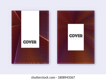 Hipster Cover Design Template Set. Orangefarbene abstrakte Linien auf weinrotem Hintergrund. Klassisches Cover-Design. Holen Sie Katalog, Poster, Buchvorlage etc.