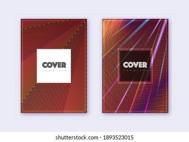 Conjunto de plantillas de diseño de portada Hipster. Líneas abstractas naranjas sobre fondo de color rojo. Diseño de tapa frío. Catálogo, afiche, plantilla de libro poco común, etc.