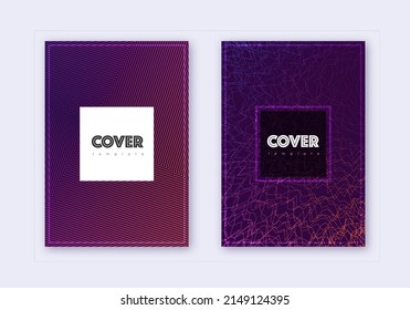 Conjunto de plantillas de diseño de portada Hipster. Líneas abstractas violetas sobre fondo oscuro. Diseño curioso de la cubierta. Buen catálogo, afiche, plantilla de libro, etc.
