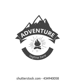 Hipster mountain logo. Hipster badge. Adventure hipster logo.