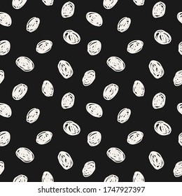 Hipster-Punktmuster Abstrakter schwarz-weißer Hintergrund mit Kreidekreisen. Vektorgrafik, handgezeichnet.