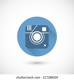 Hipster retro camera icon. Hipster camera logo flat design. Vector Illustration.