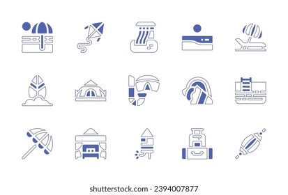 Conjunto de iconos de vacaciones. Curso de línea de estilo duotónico y negrita. Ilustración vectorial. Con paraguas, cometas, tablas de surf, carpa, paraguas, cabaña de playa, playa, concha, piscina, maletas, hamaca, agua.