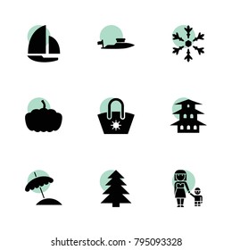 Holiday icons. vector collection filled holiday icons set.. includes symbols such as pumpkin, spruce, mother and son, yacht, beach umbrella. use for web, mobile and ui design.