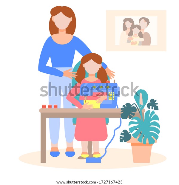 子どもを持つホームクラス 小さな娘が母親の縫い物を手伝う 母が子どもにミシンで縫い物を教える ホビー 素敵な家族のシーン 白い背景に平らなスタイルのベクターイラスト のベクター画像素材 ロイヤリティフリー