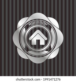icono del hogar dentro de la placa de plata o emblema. 